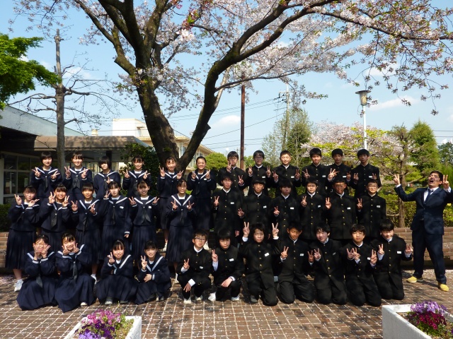 新２ ３年生の集合写真 行田市立忍中学校